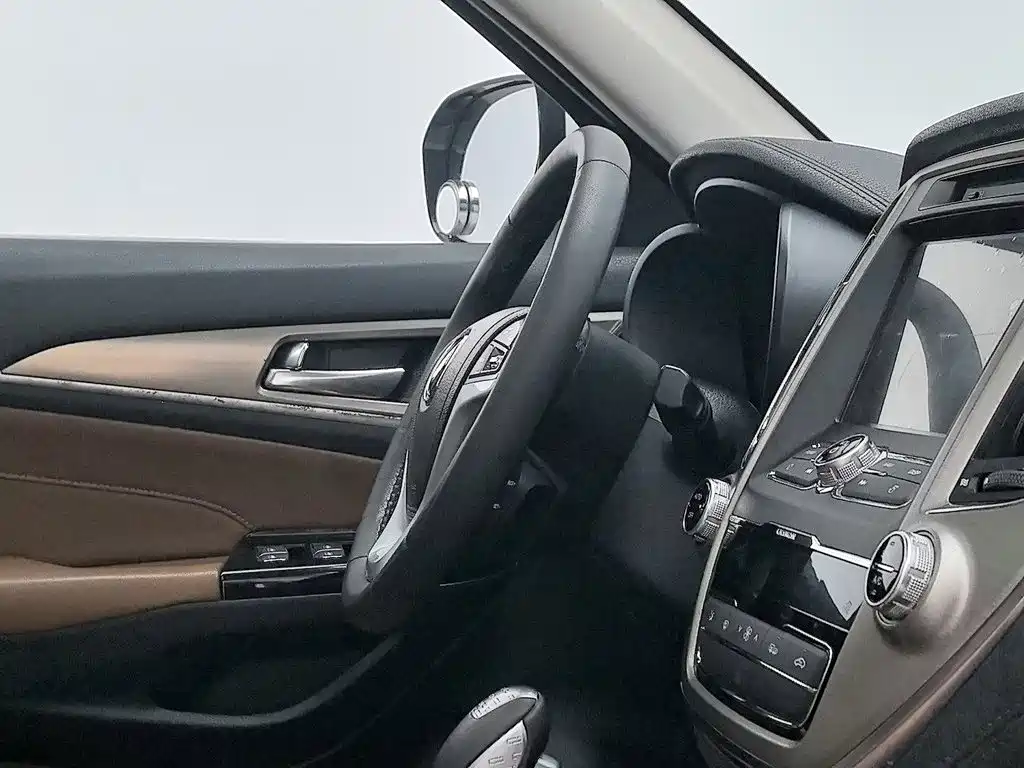 Changan CS95 2018 2017 2.0T 2WD Intelligent Expansion Edition