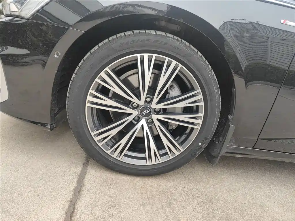 Audi A6L 2024 45 TFSI Premium Dynamic фото 23
