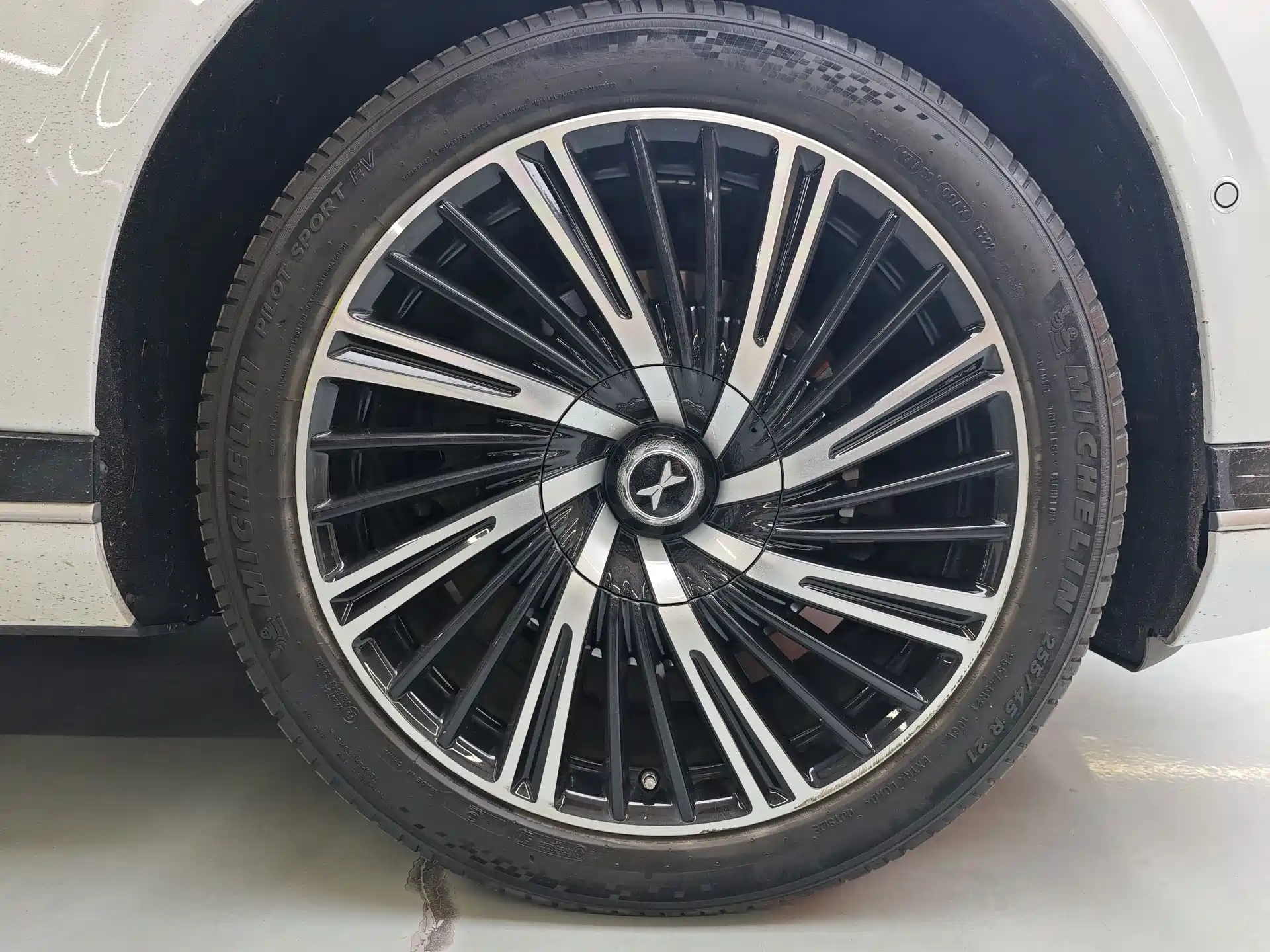 Фото 20 - XPeng G9