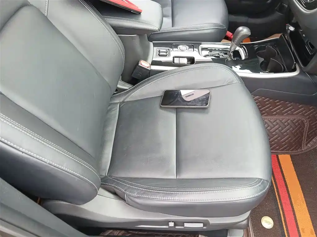 Mitsubishi Outlander 2019 2.4L 4WD Deluxe Edition 7-seater China V фото 24
