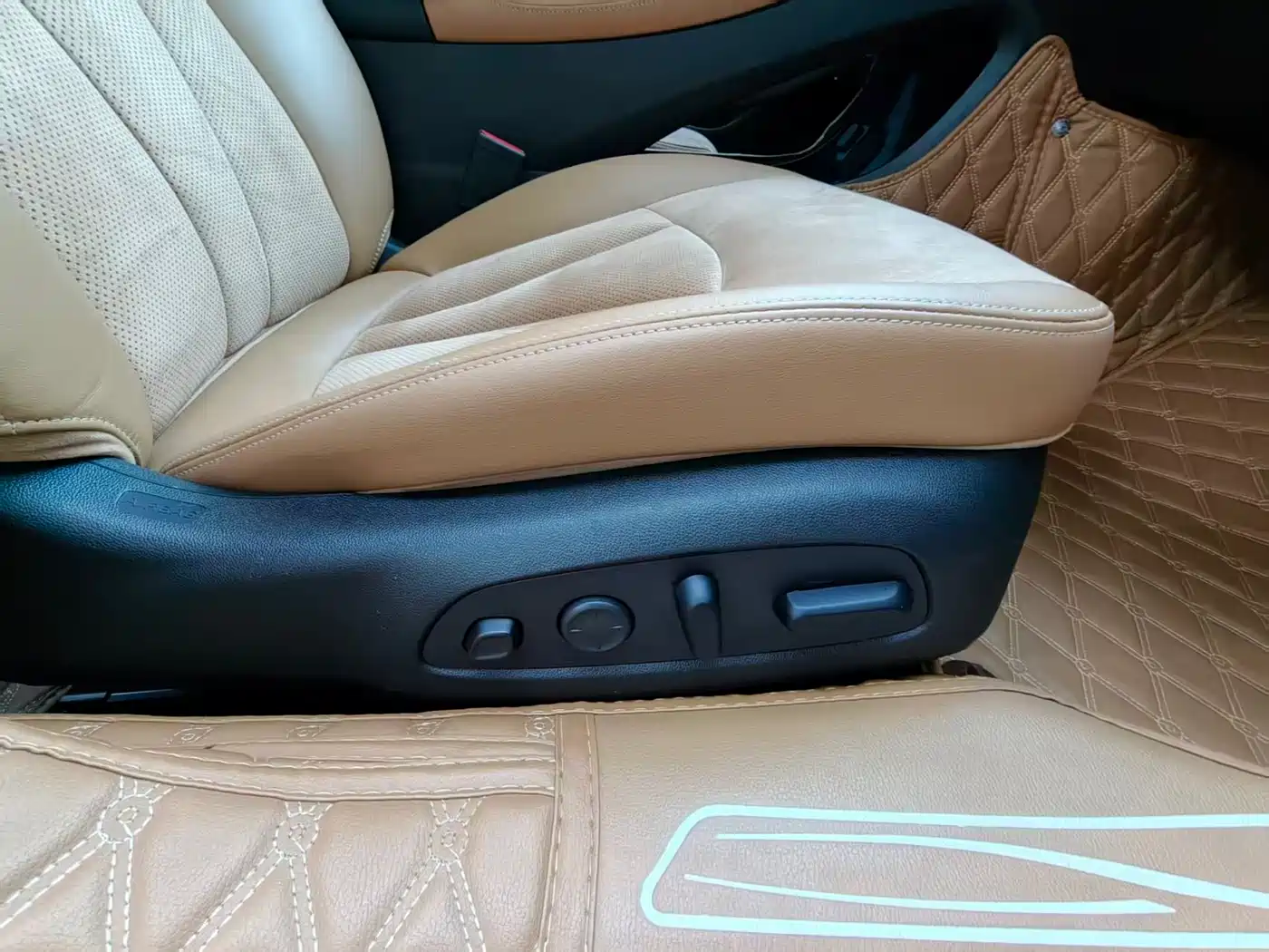 Buick LaCrosse 2016 Model 28T Luxury фото 26