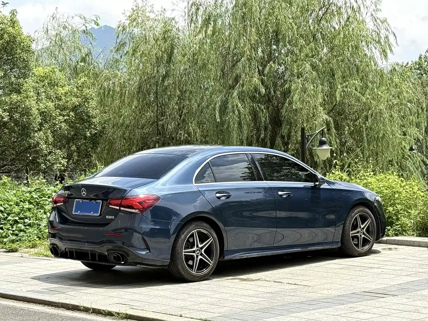 Mercedes-Benz A-Class 2019 A 200 L Sport Sedan фото 4
