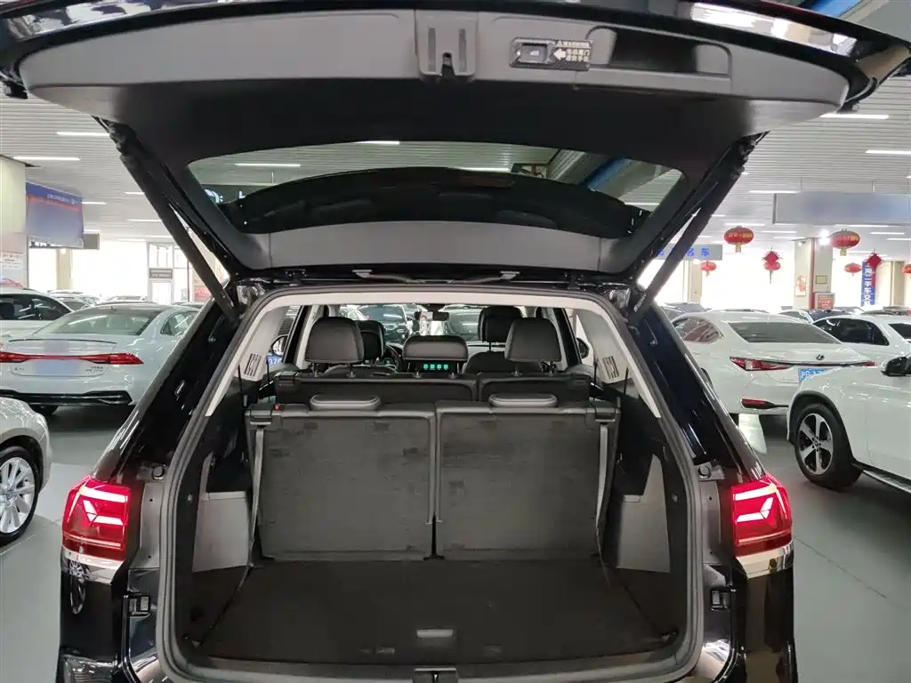 Volkswagen Teramont 2023 530 V6 AWD Premium Luxury Edition фото 19