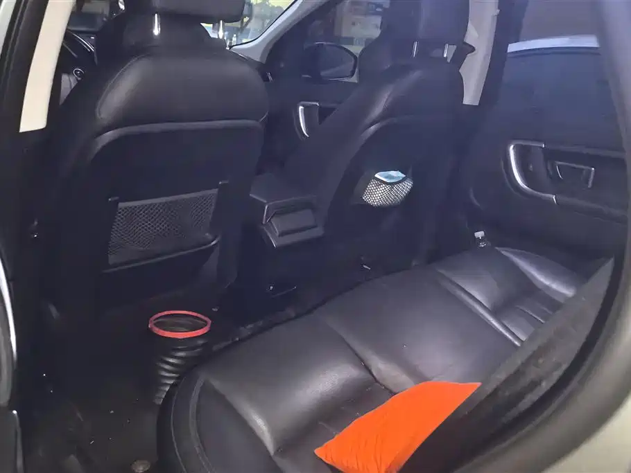 Land Rover Discovery Sport 2017 2.0T SE фото 11