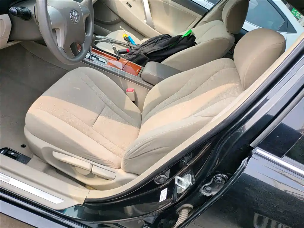 Toyota Camry 2013 200E Classic Elite Edition фото 15