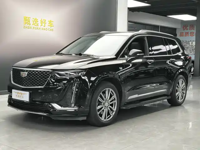 CADILLAC XT6