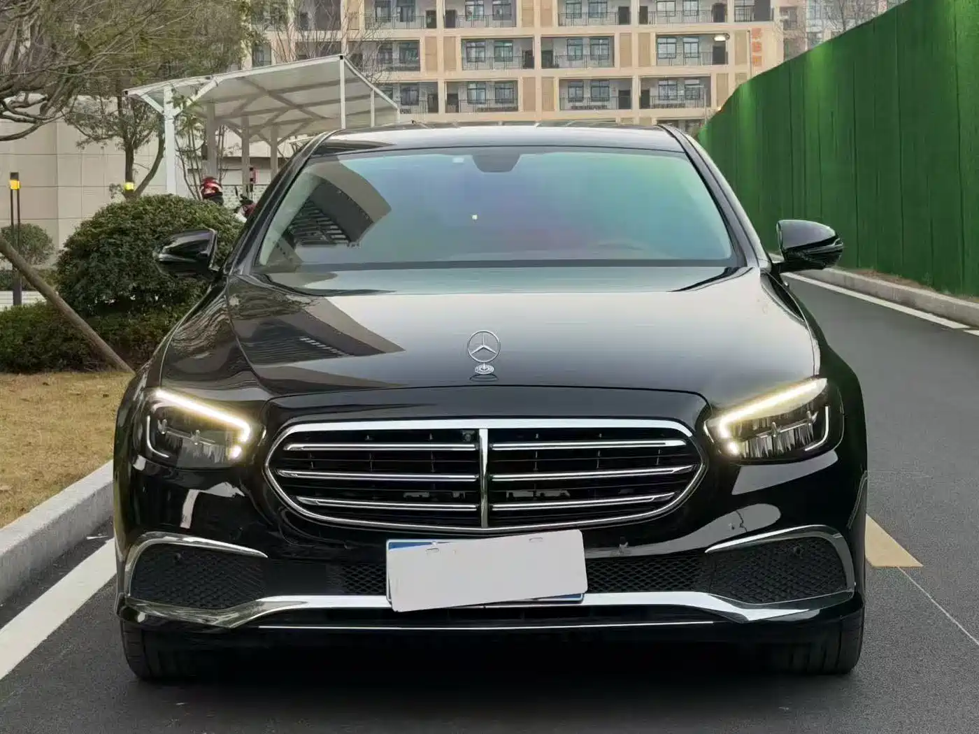 Mercedes-Benz E-Class 2022 E 300 L Sport Luxury фото 2