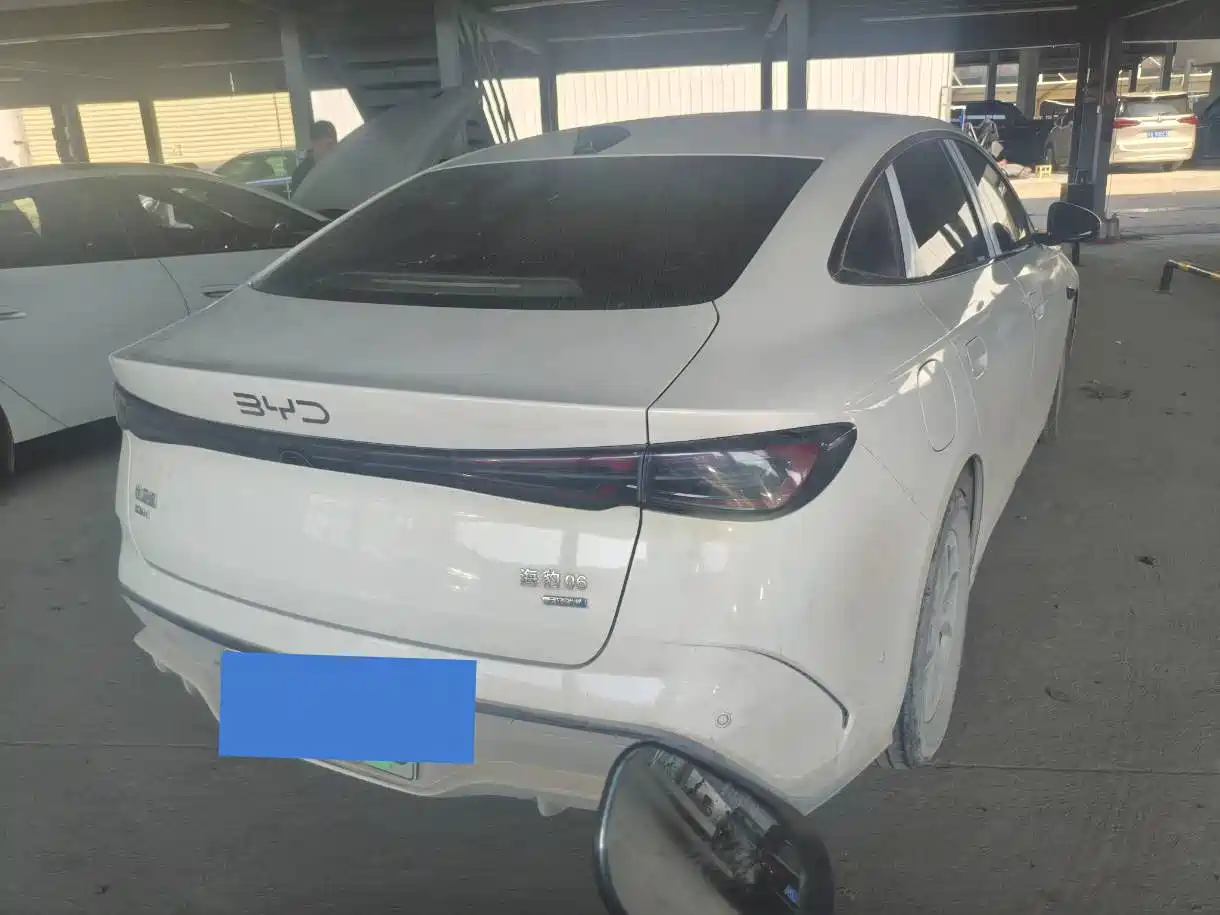 Photo 2 - BYD Seal 06 New Energy