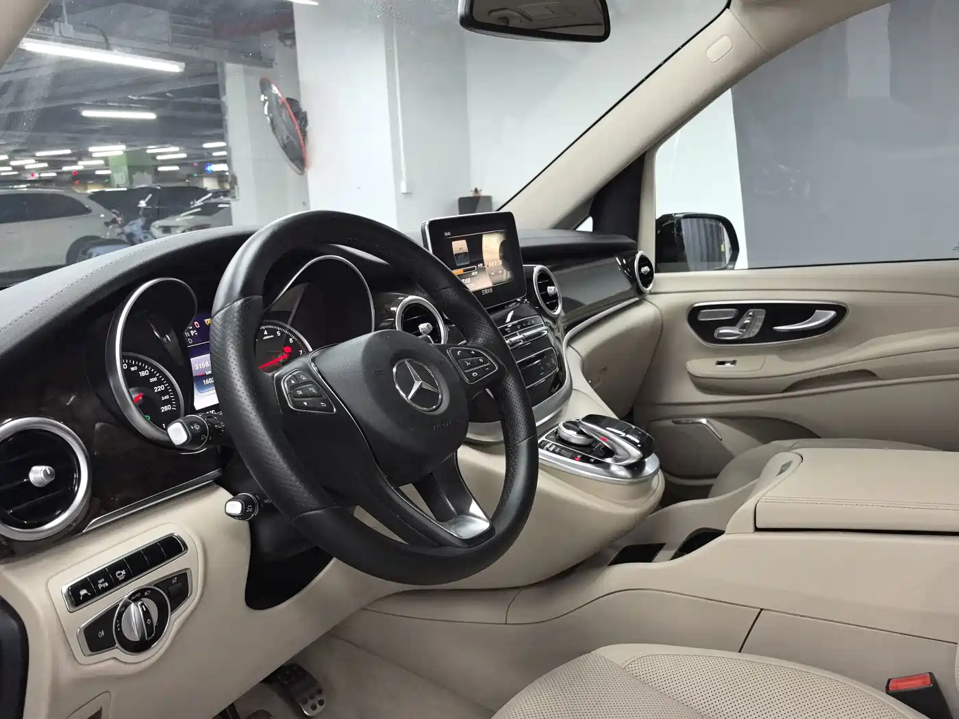 Mercedes-Benz V-Class 2017 2016 V 260 L Premium Long
