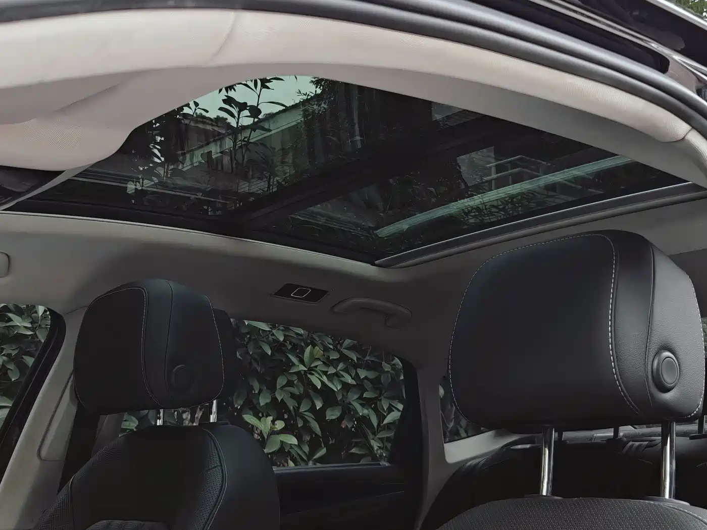 Photo 19 - Volkswagen Passat