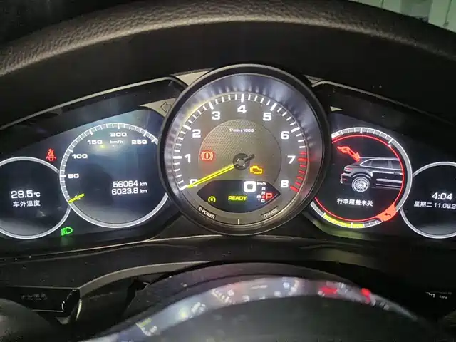 Porsche Cayenne New Energy 2020 Cayenne E-Hybrid 2.0T — фото 4