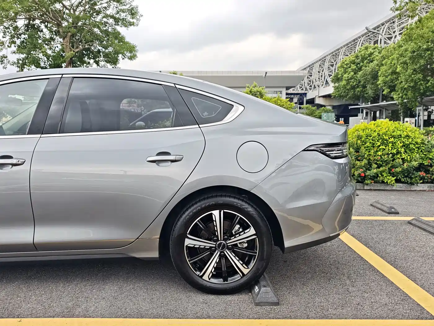 BYD Destroyer 05 2023 2023 Champion Edition DM-i 120KM Honor