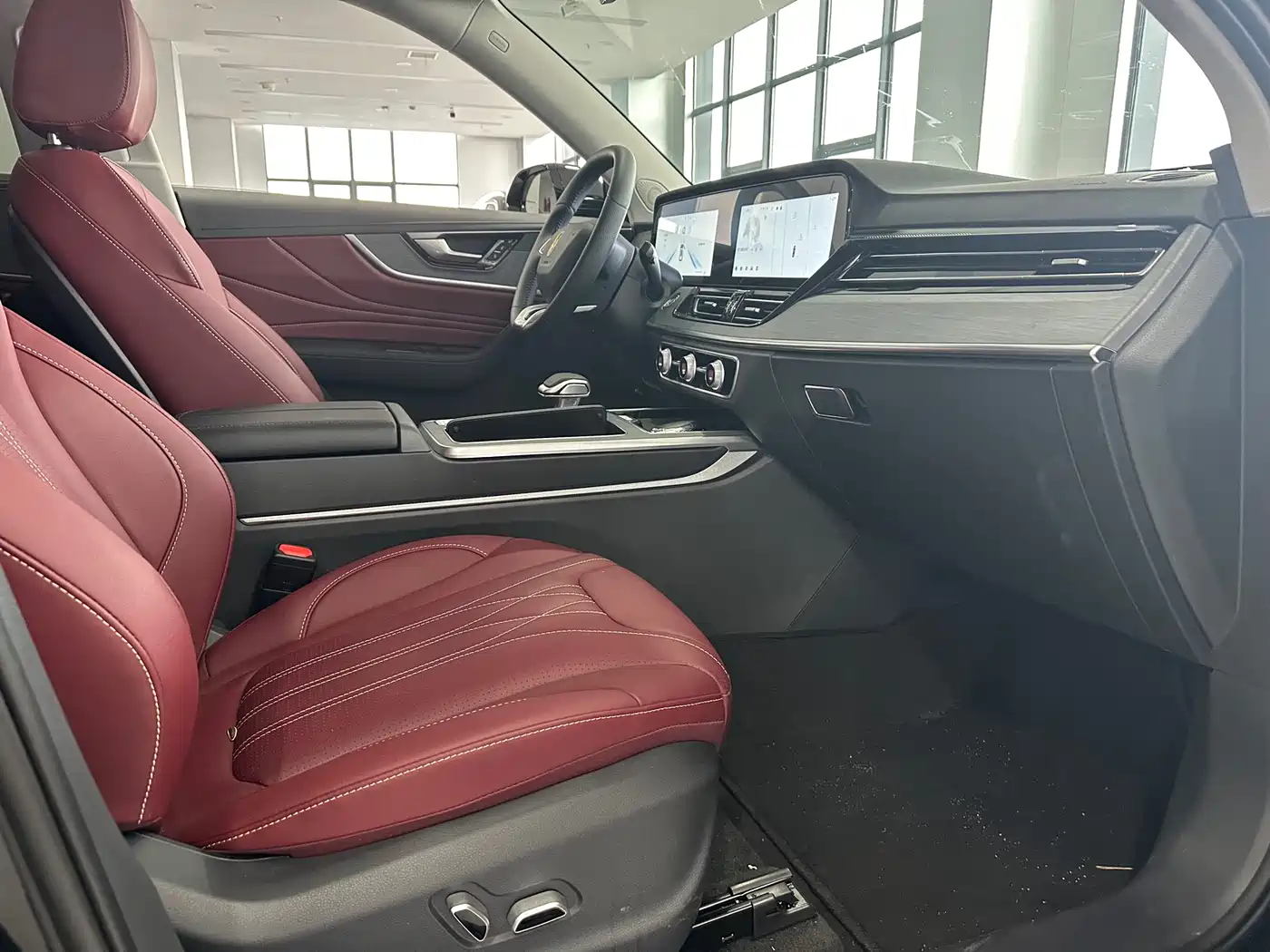 Hongqi HS5 2025 2.0T 2WD 600,000 Units Commemorative Edition фото 5