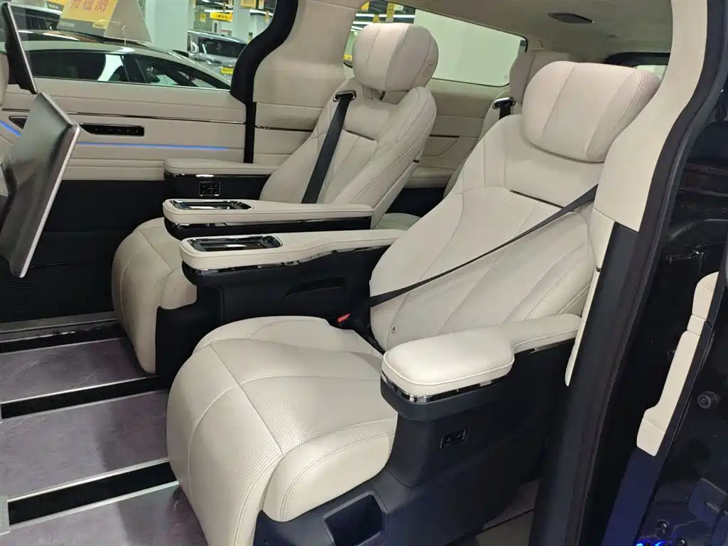 Geely Galaxy Yizhen L380 2025 Model 650km Flagship Edition AWD фото 13