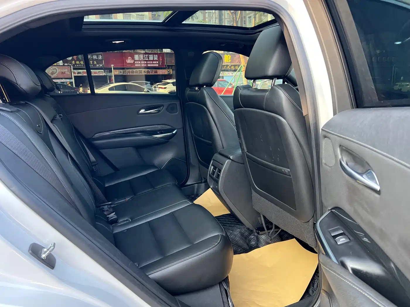 Cadillac XT4 2020 28T FWD Leading Trim фото 13