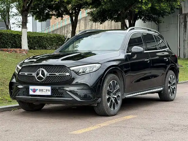 MERCEDES-BENZ GLC