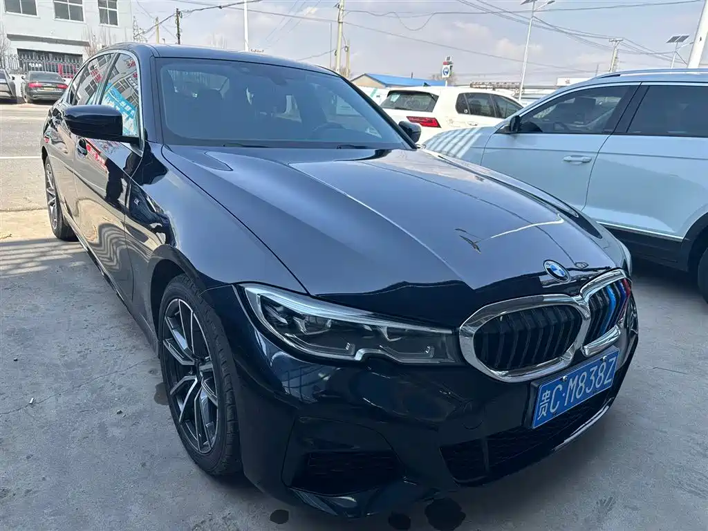 BMW 3 SERIES
