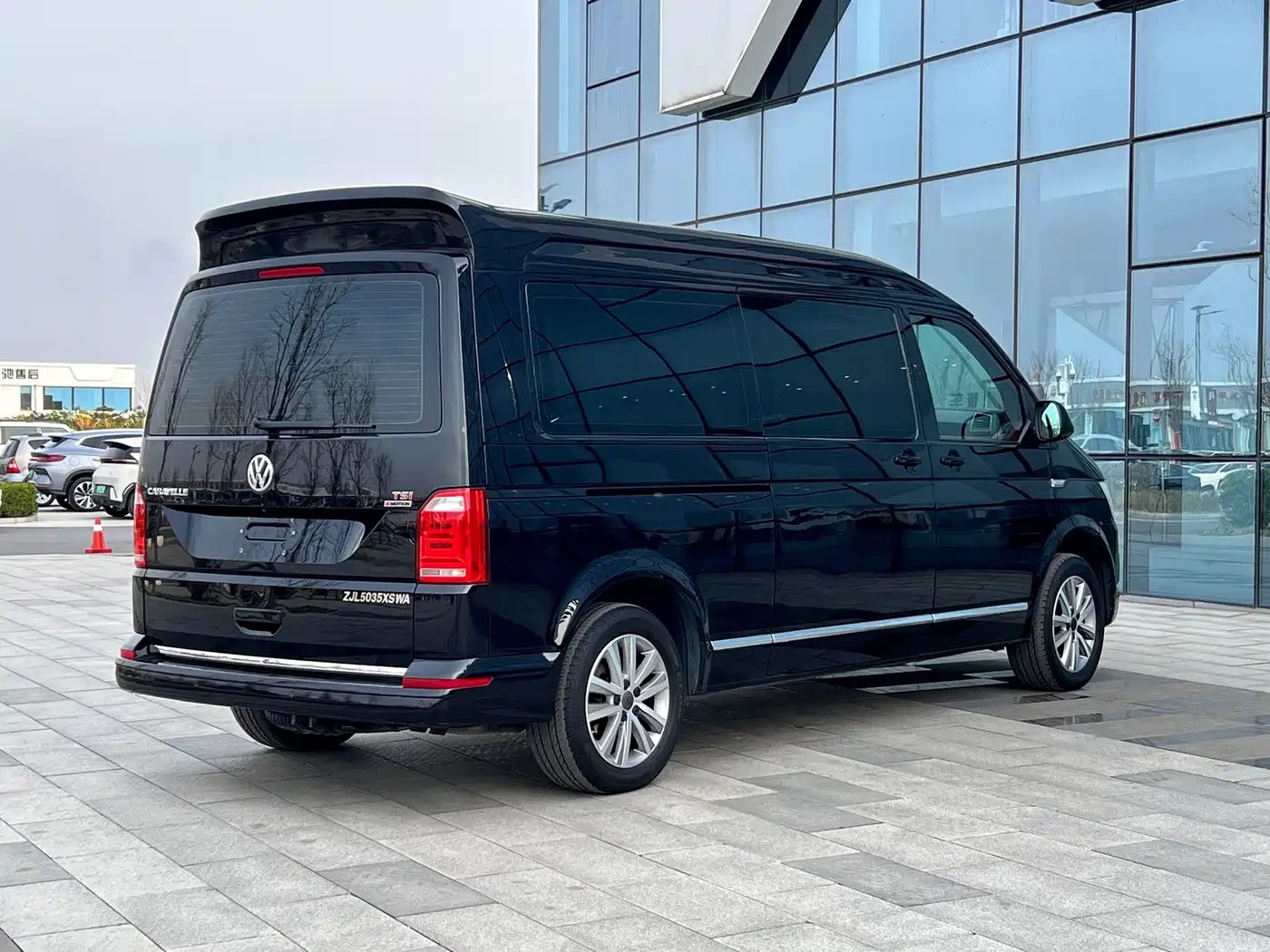 Volkswagen Caravelle 2018 2018 2.0TSI 4WD Luxury Edition 7-Seater