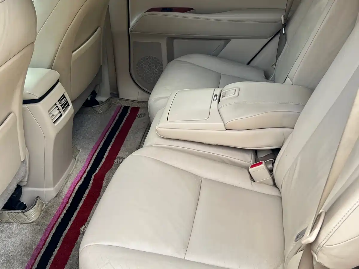 Lexus RX Classic 2011 270 Luxury фото 9