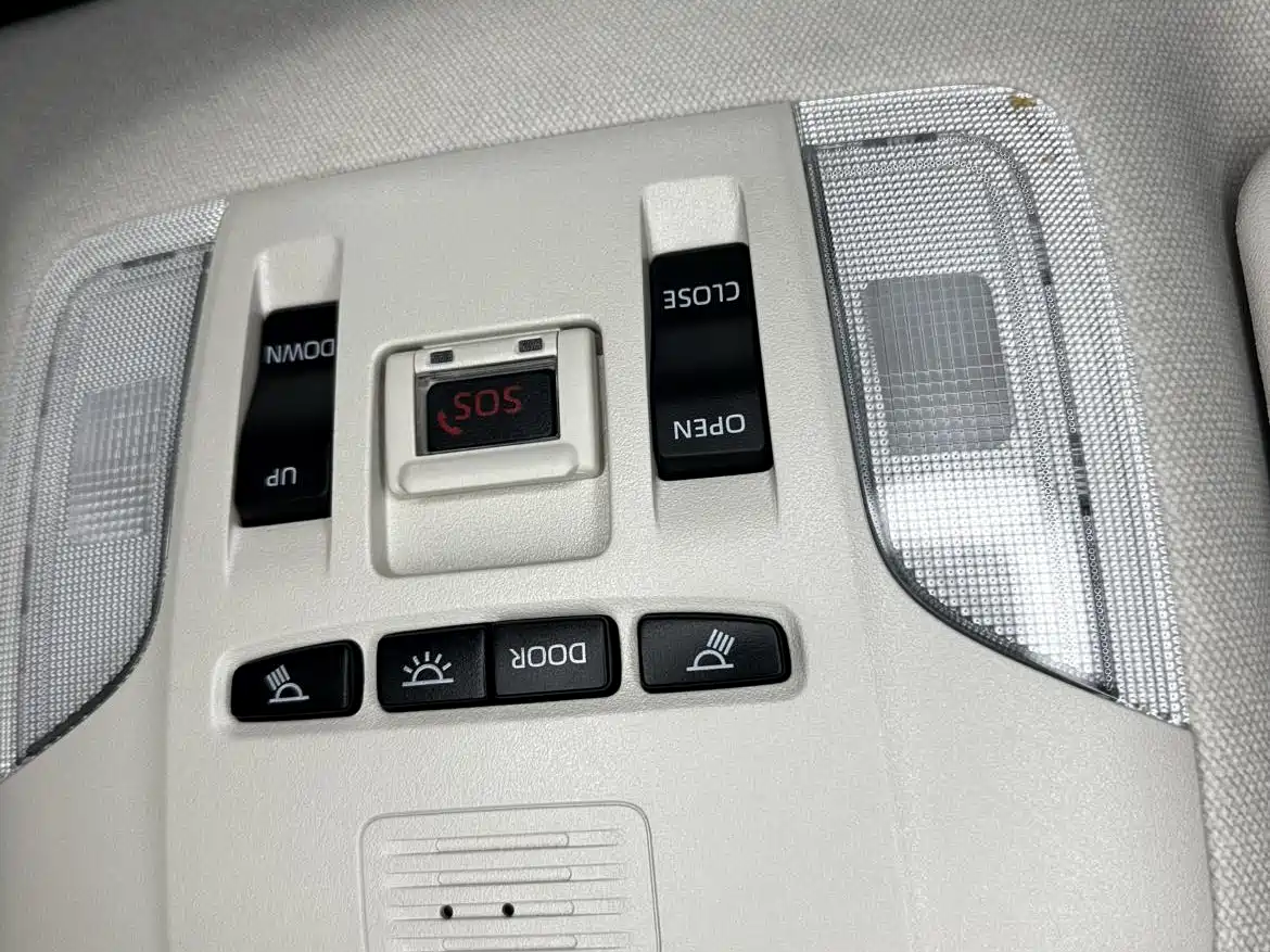 Photo 21 - Toyota Corolla