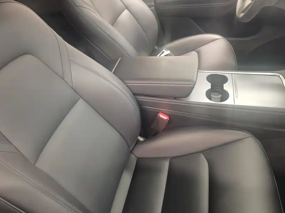 Фото 8 - Tesla Model Y