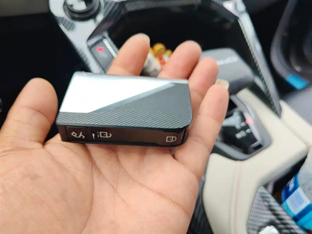 Lynk & Co 06 2020 1.5T Halo фото 12