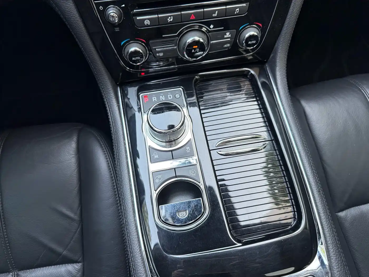 Jaguar XJ 2019 2018 XJL 3.0 SC 2WD Elegant Business Edition