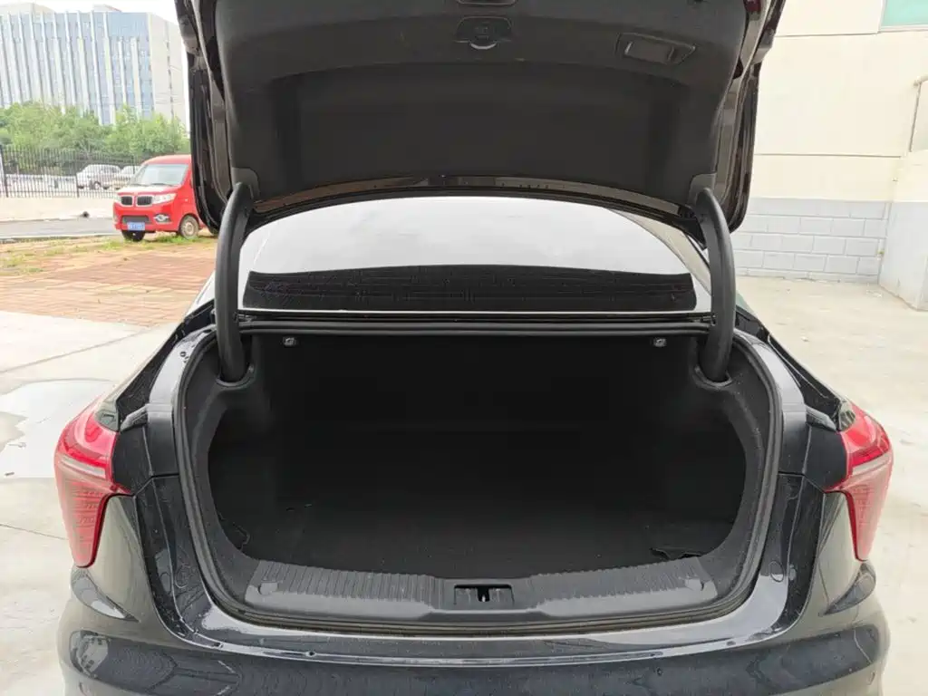 Hongqi H5 PHEV 2025 2025 130 Super Hybrid Edition
