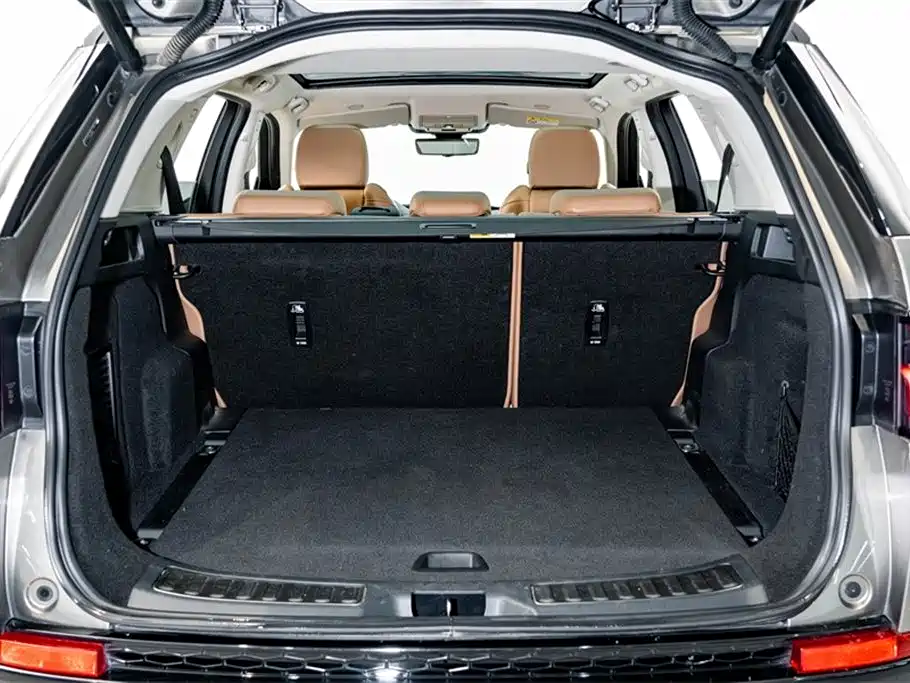 Land Rover Discovery Sport 2024 Luxury Custom Edition фото 24