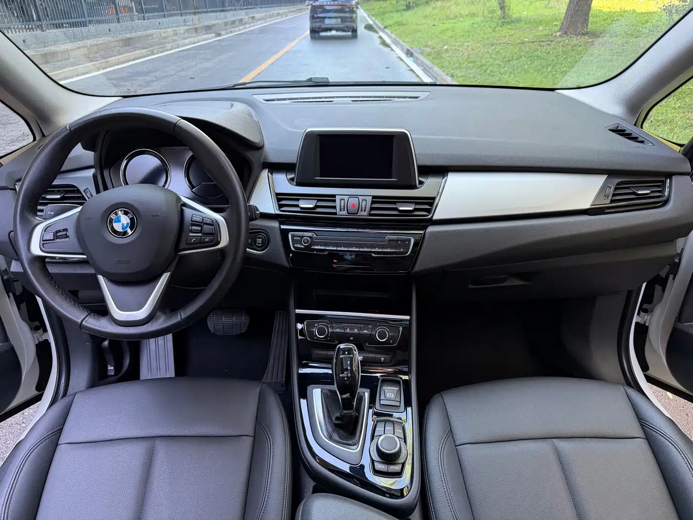 BMW 2 Series Gran Tourer 2019 2018 220i Luxury Line