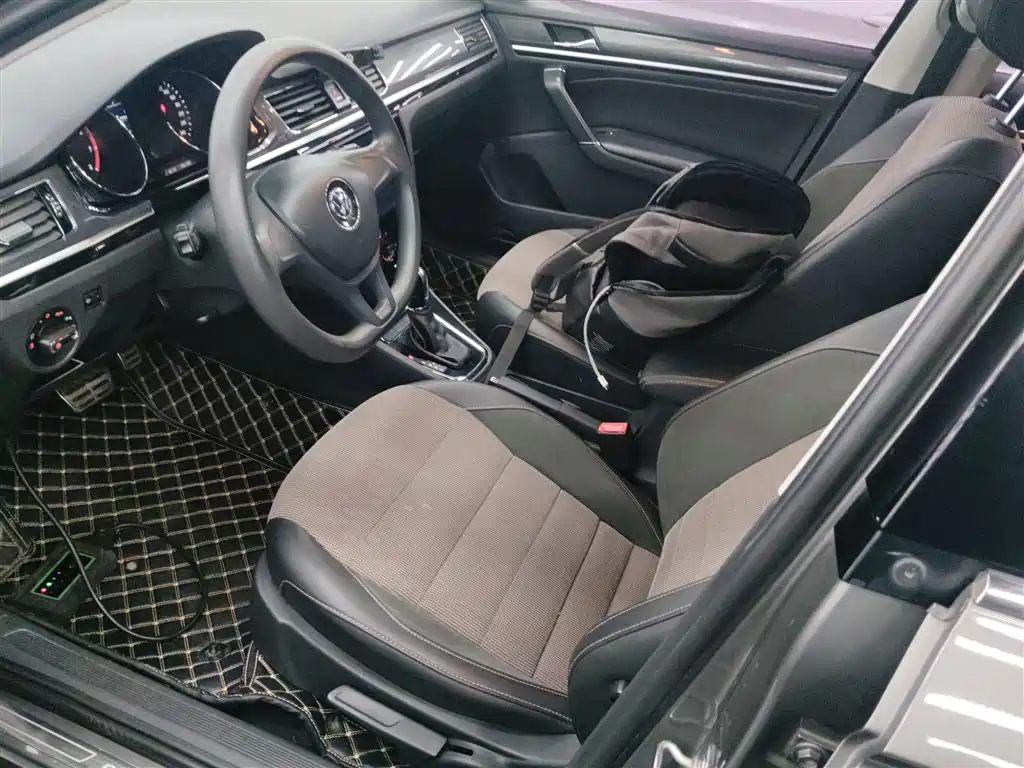 Volkswagen C-TREK 2017 1.6L Automatic Comfort фото 11