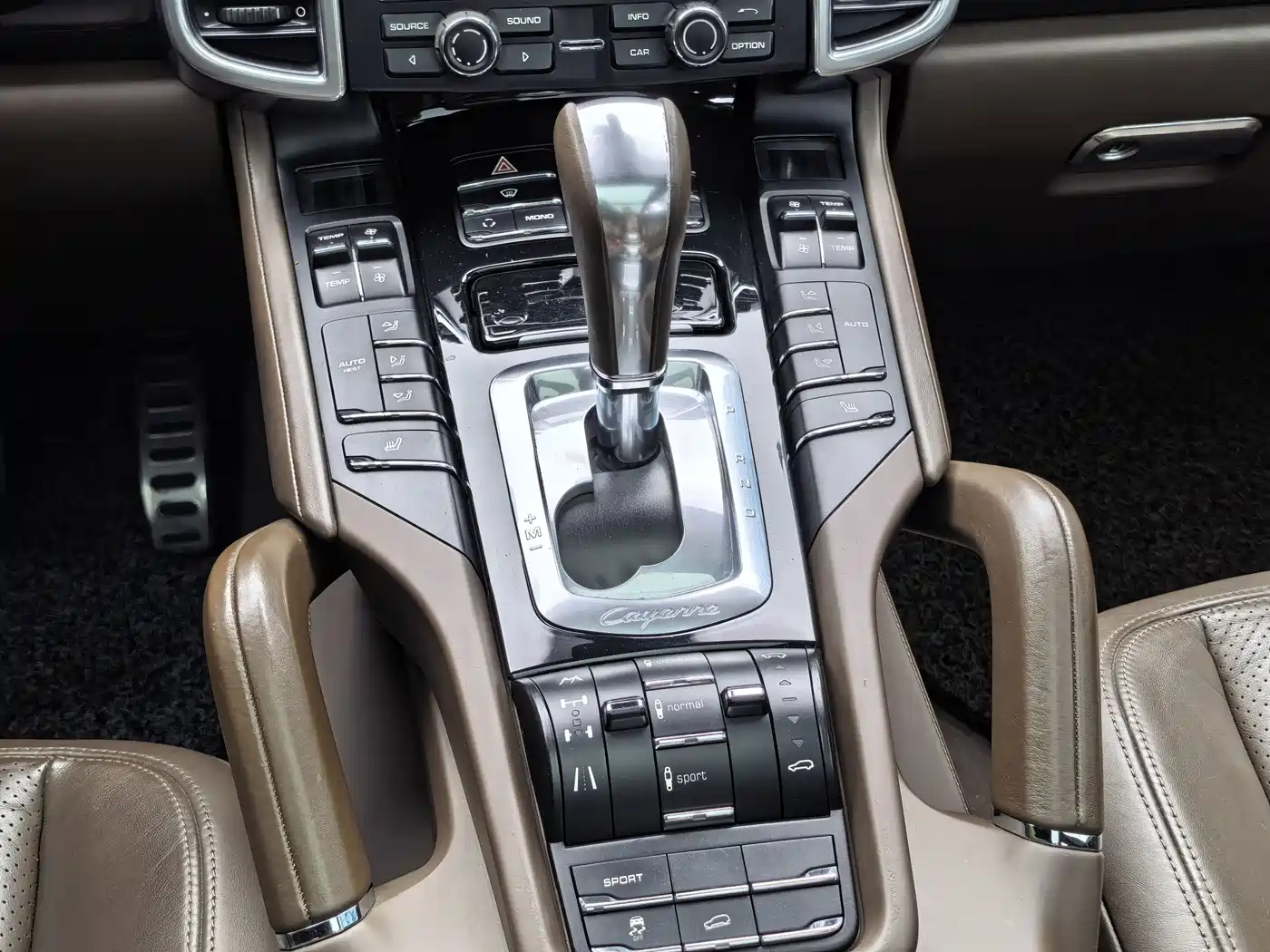 Porsche Cayenne 2011 Cayenne 3.0T фото 14