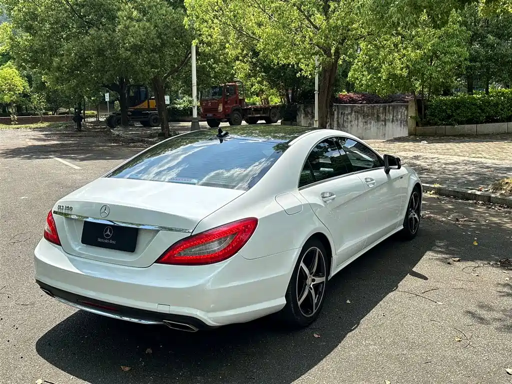 Mercedes-Benz CLS 2012 CLS 350 CGI фото 3