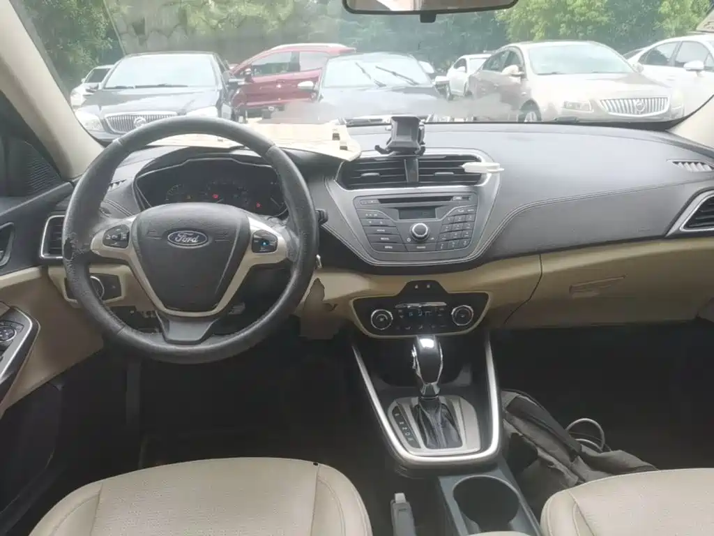 Ford Escort 2015 2015 1.5L Automatic Fashion