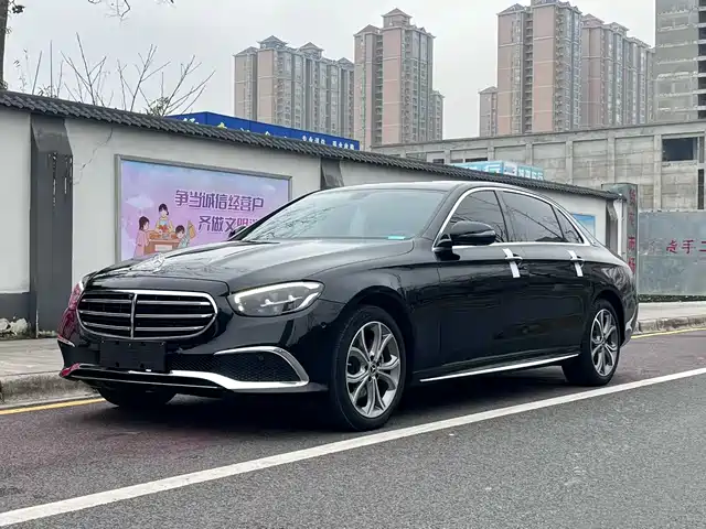 MERCEDES-BENZ E CLASS