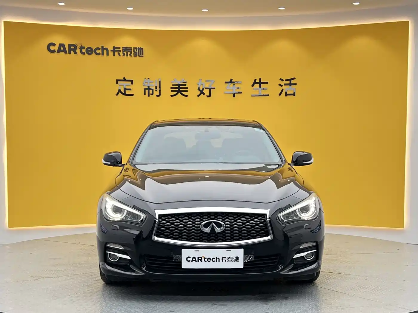Infiniti Q50 2014 3.7L Comfort Edition фото 2