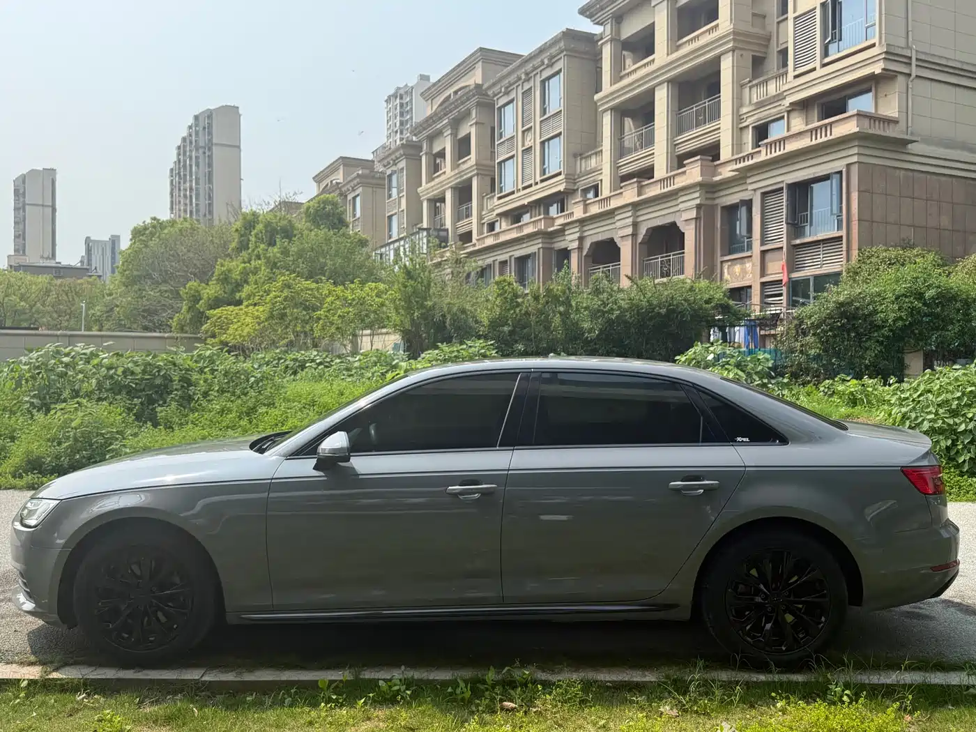 Audi A4L 2017 40 TFSI Progressive фото 3