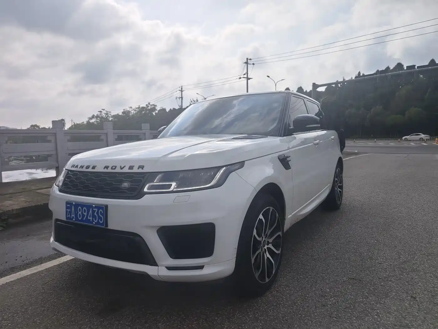 Land Rover Range Rover Sport 2021 3.0 L6 Gloss Black Edition