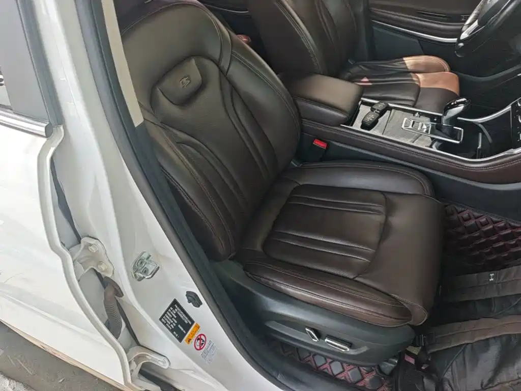 Фото 25 - Changan CS75