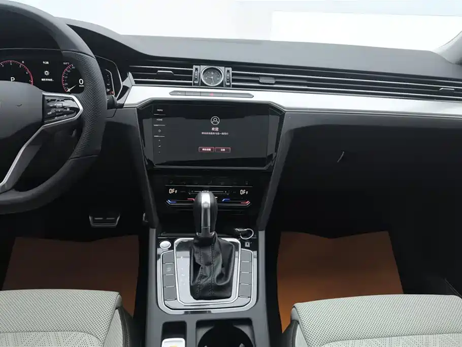 Volkswagen Magotan 2023 Model 2 Million Commemorative Edition 330TSI DSG Luxury фото 13