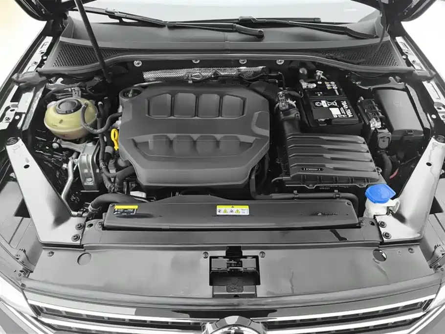 Volkswagen Magotan 2023 Model 2 Million Commemorative Edition 330TSI DSG Luxury фото 10