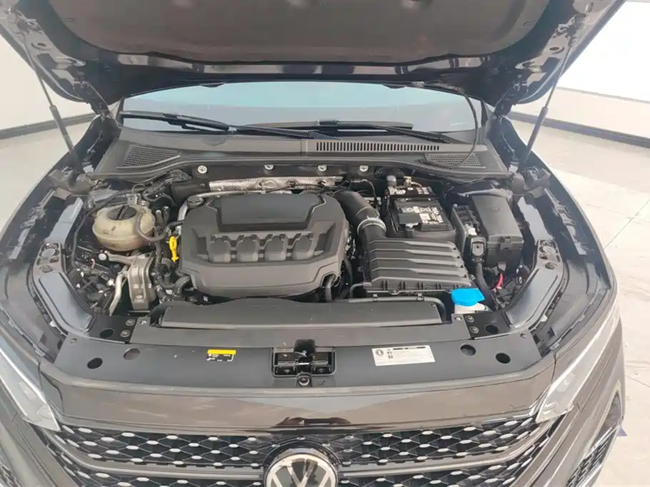 Volkswagen Passat 2024 380TSI Starlight Dragon Glory Edition фото 10
