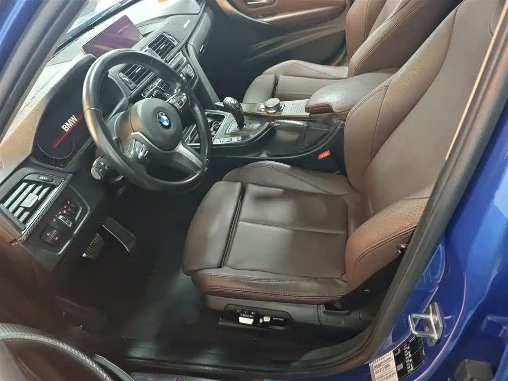 BMW 3 Series 2019 320Li M Sport Package фото 7