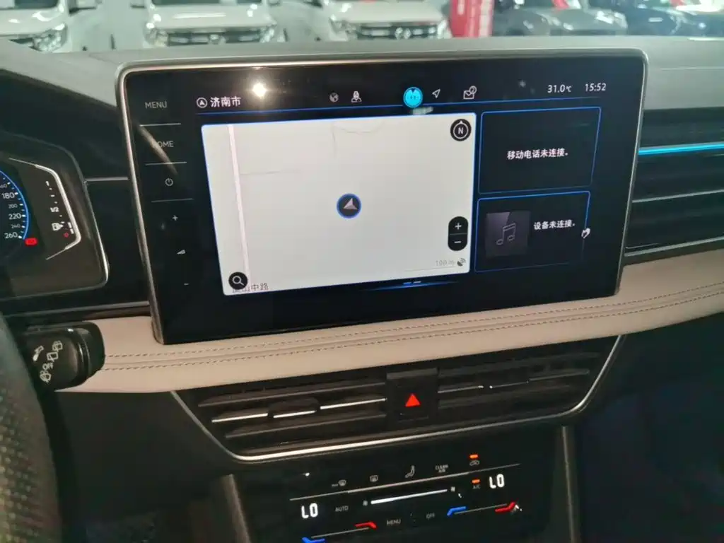 Фото 13 - Volkswagen Tiguan L