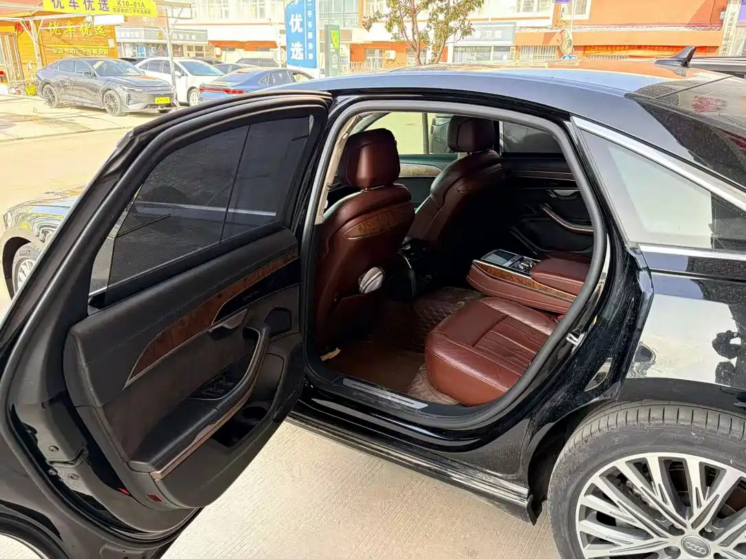 Audi A8 2019 Plus A8L 55 TFSI quattro Luxury фото 4