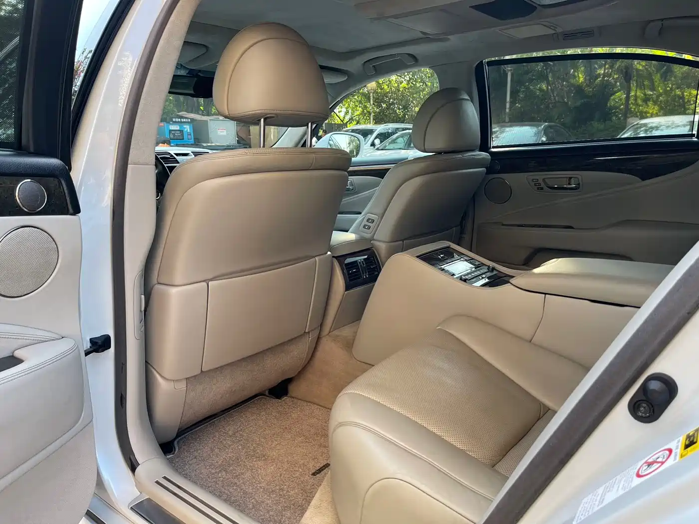 Lexus LS 2006 460L Premium Edition фото 7