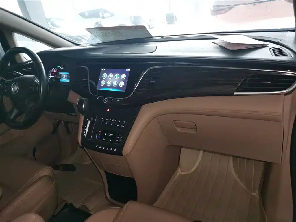 Buick GL8 2017 ES 28T Premium China V фото 10