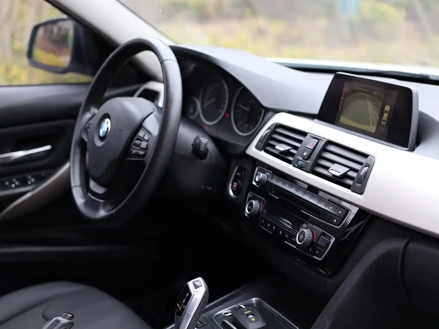 BMW 3 Series 2016 320i Fashion Model фото 28