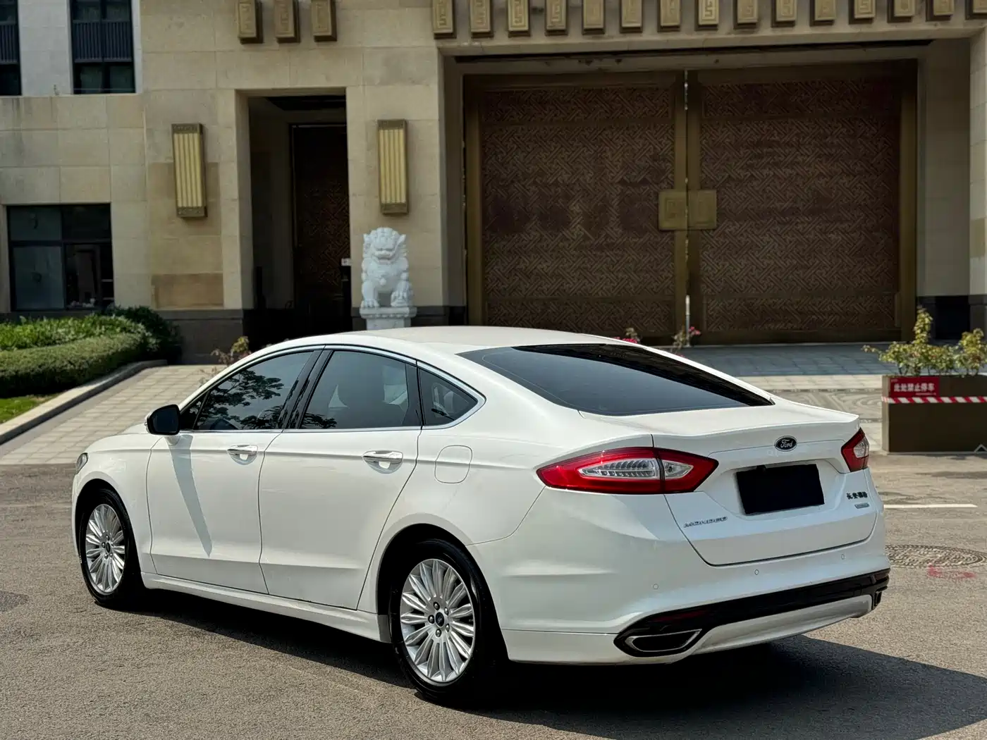 FORD MONDEO