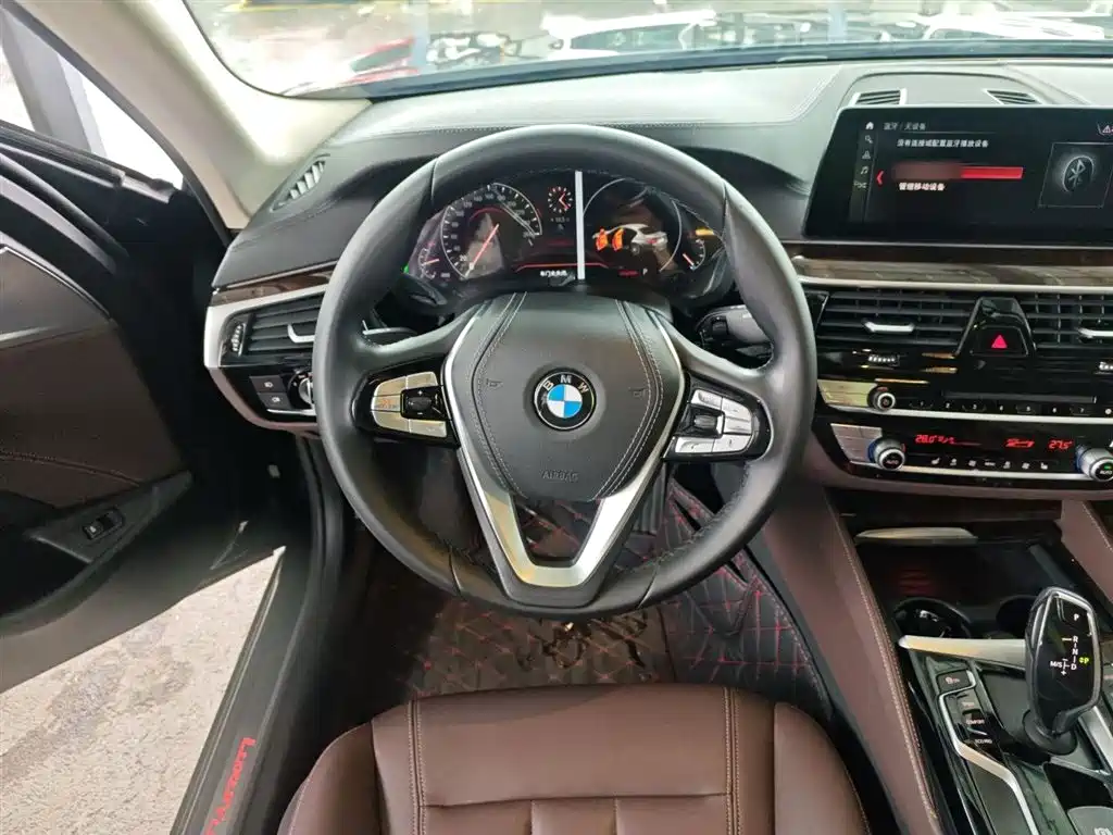 BMW 5 Series 2019 525Li Luxury Package фото 11
